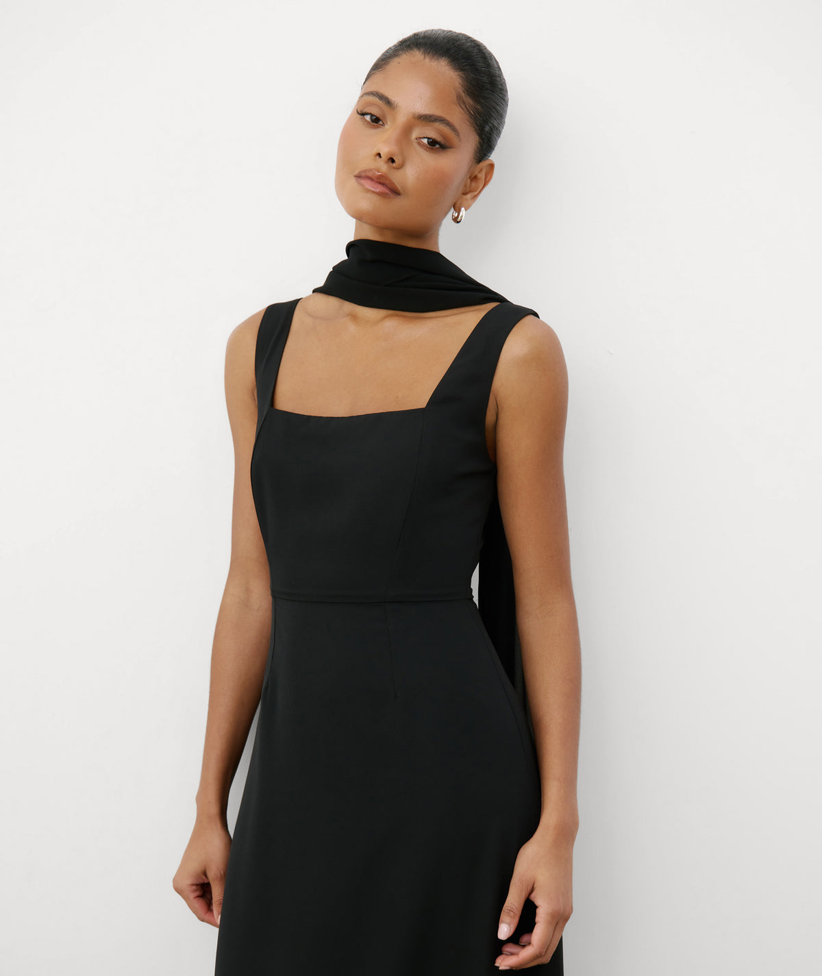 Square Neck Chiffon Bridesmaid Dress with Neck Scarf - Black