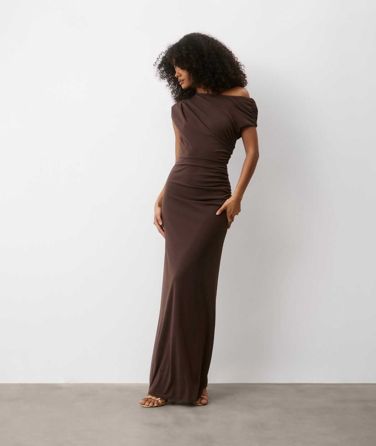 Asymmetric Neck Stretch Sculpt Bridesmaid Dress - Chocolate
