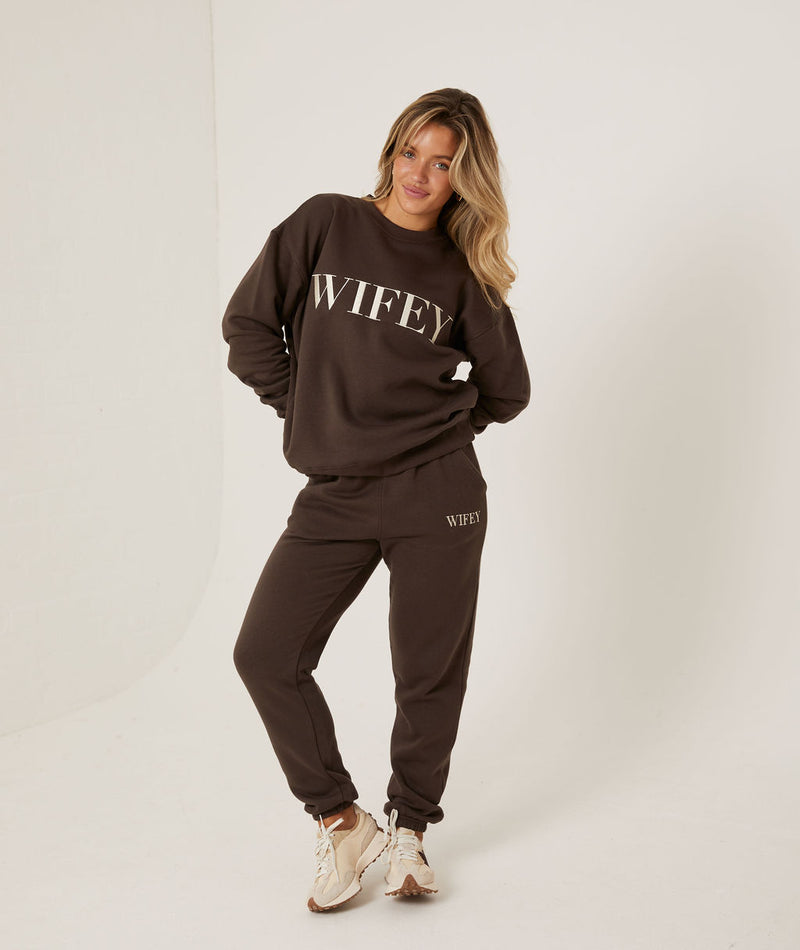 Wifey Statement Sweatpants - Chocolate