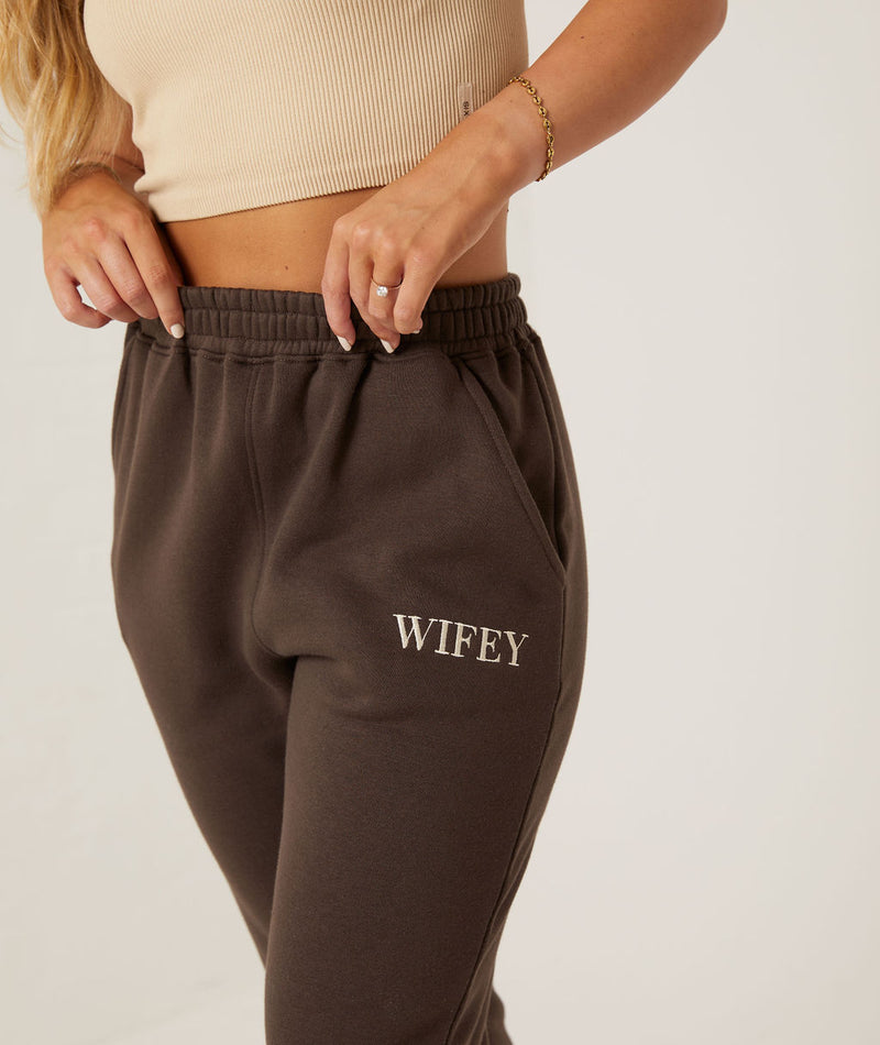 Wifey Statement Sweatpants - Chocolate