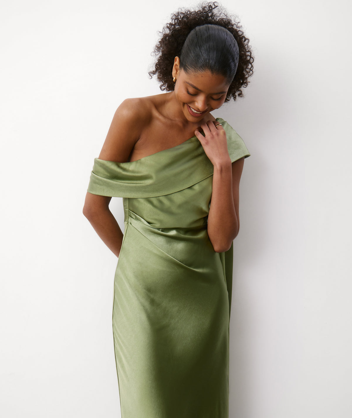 Green Bridesmaid Dresses | Sage Green & Moss Green Bridesmaid Dresses | Six Stories UK Green Bridesmaid Dresses | Sage Green & Moss Green Bridesmaid Dresses | Six Stories UK