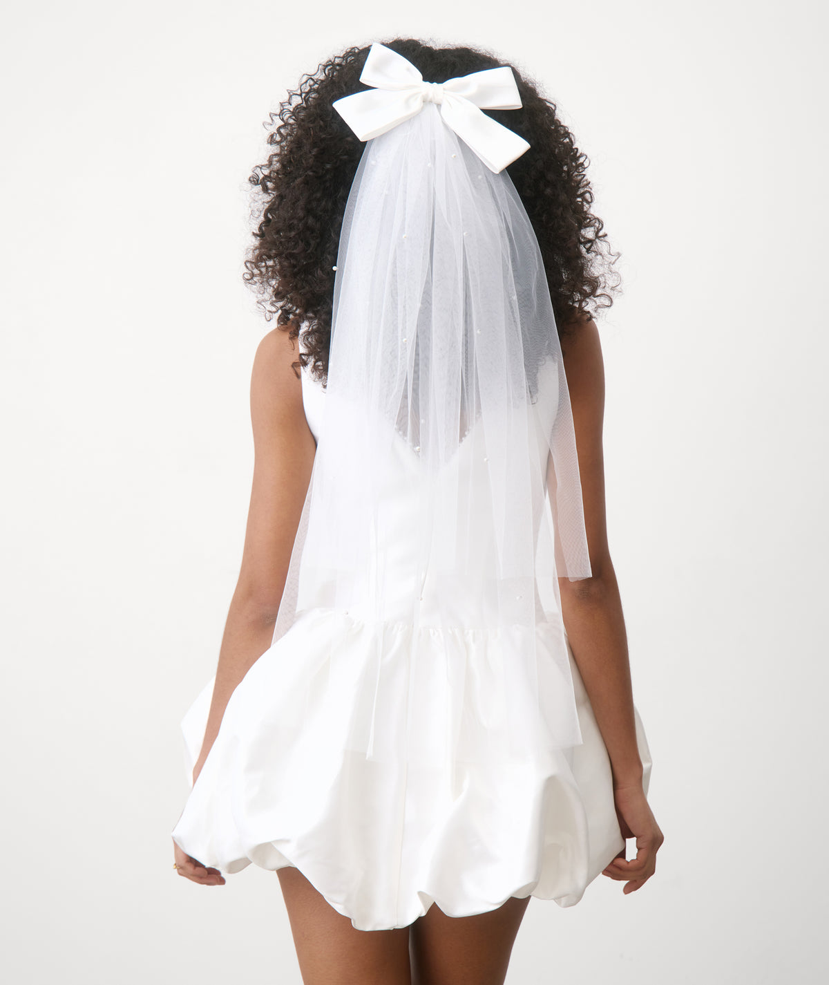 Satin Bow Pearl Veil - White