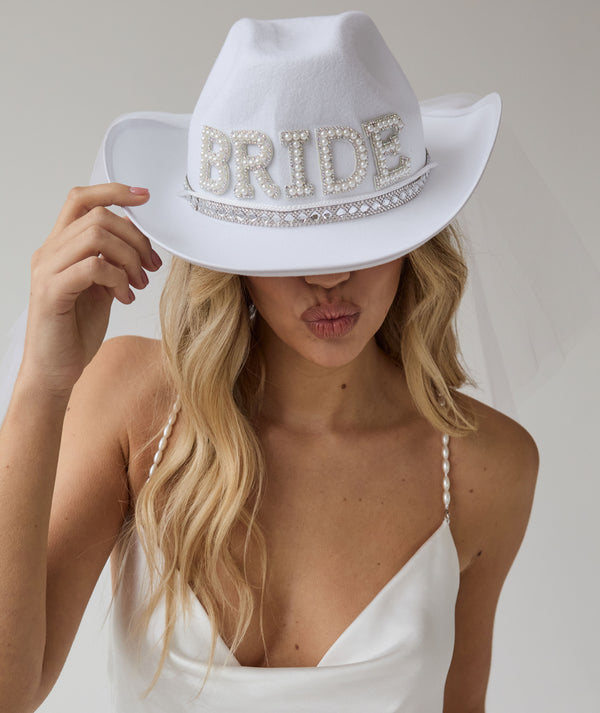 Pearl Bride Tulle Veil Cowboy Hat